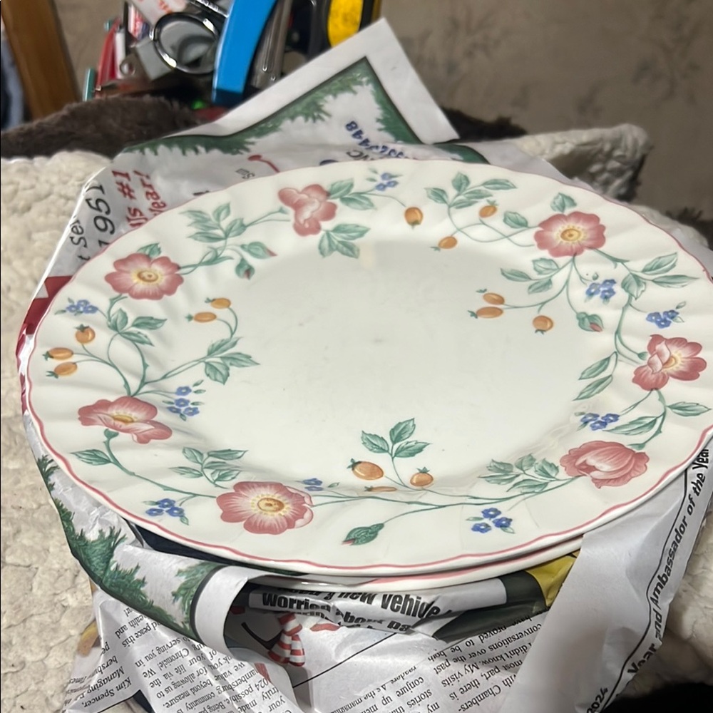 Vintage dinnerware